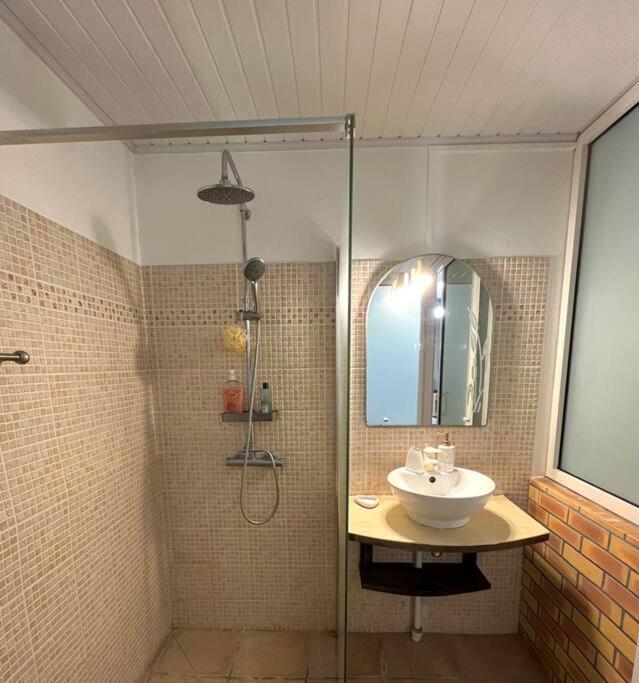 Face Aux Saintes Apartment Trois-Rivières Екстериор снимка